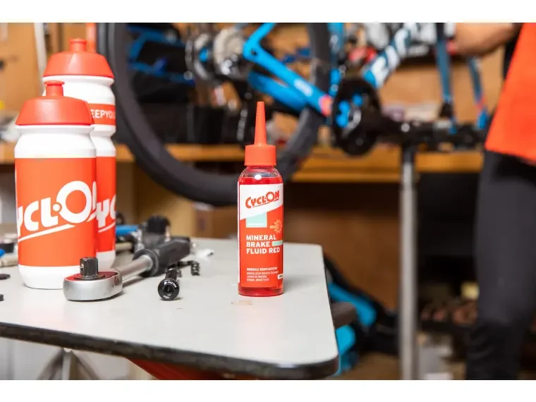 Cyclon Mineral Brake Fluid 125ml - Image 2