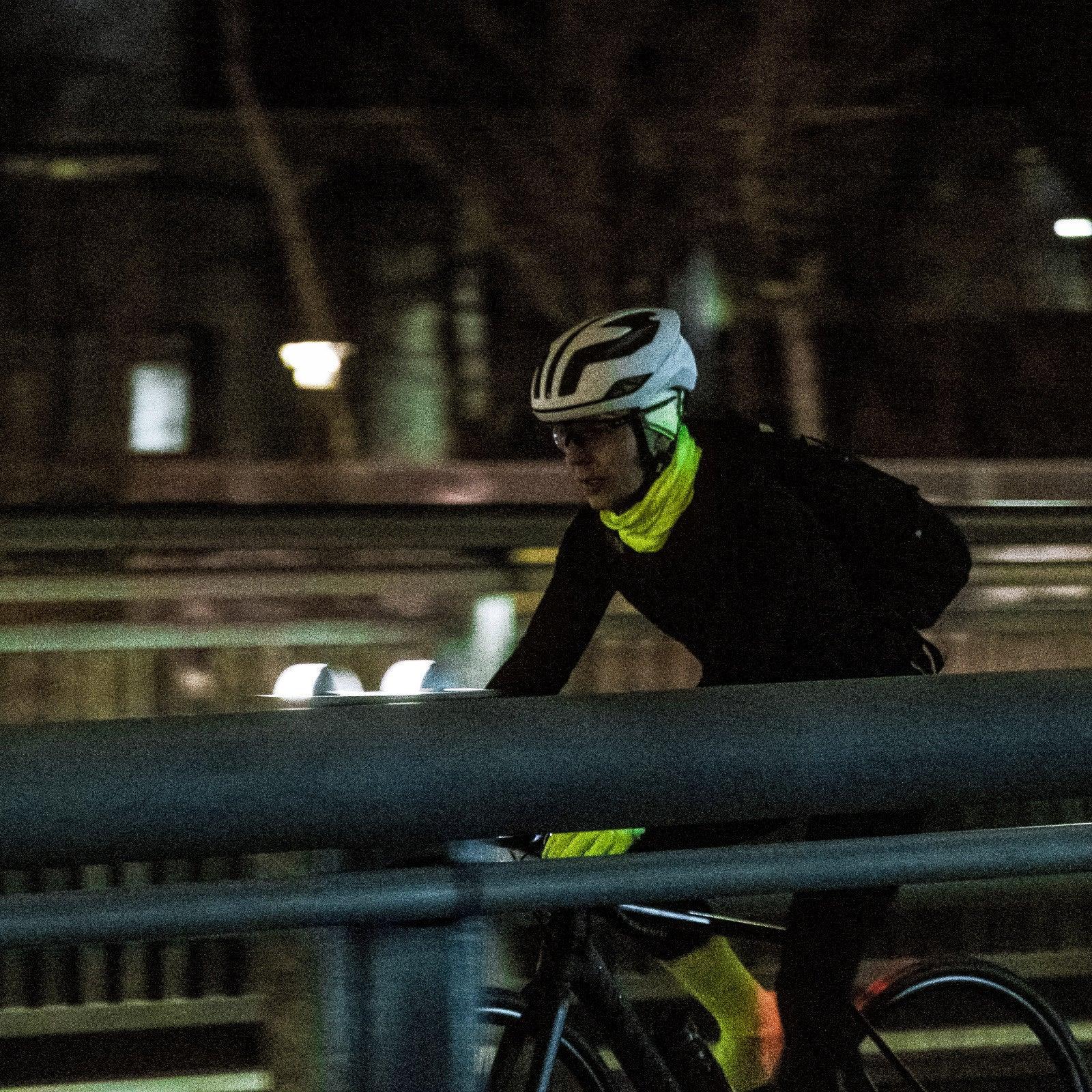 GripGrab Multifunctional Hi-Vis Reflective Neck Warmer - Image 3