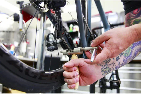 Lezyne Classic Chain Breaker Tool - Image 3
