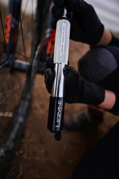 Lezyne Hand Pump Grip Drive HV - Image 4
