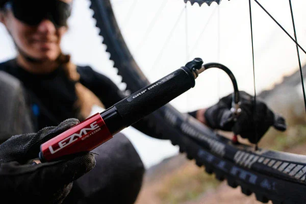 Lezyne Hand Pump Grip Drive HV - Image 5