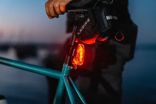 Lezyne LASER Drive Rear USB - Image 7