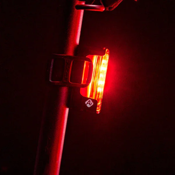 Lezyne Strip PRO Ai Alert 400+ - Image 2