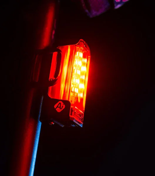 Lezyne Strip PRO Ai Alert 400+ - Image 4