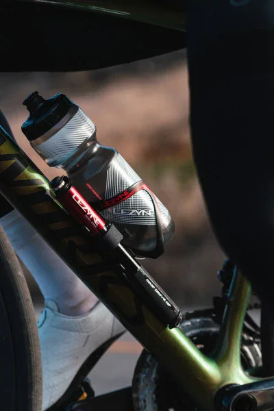 Lezyne Waterbottle Holder Carbon Team - Image 8