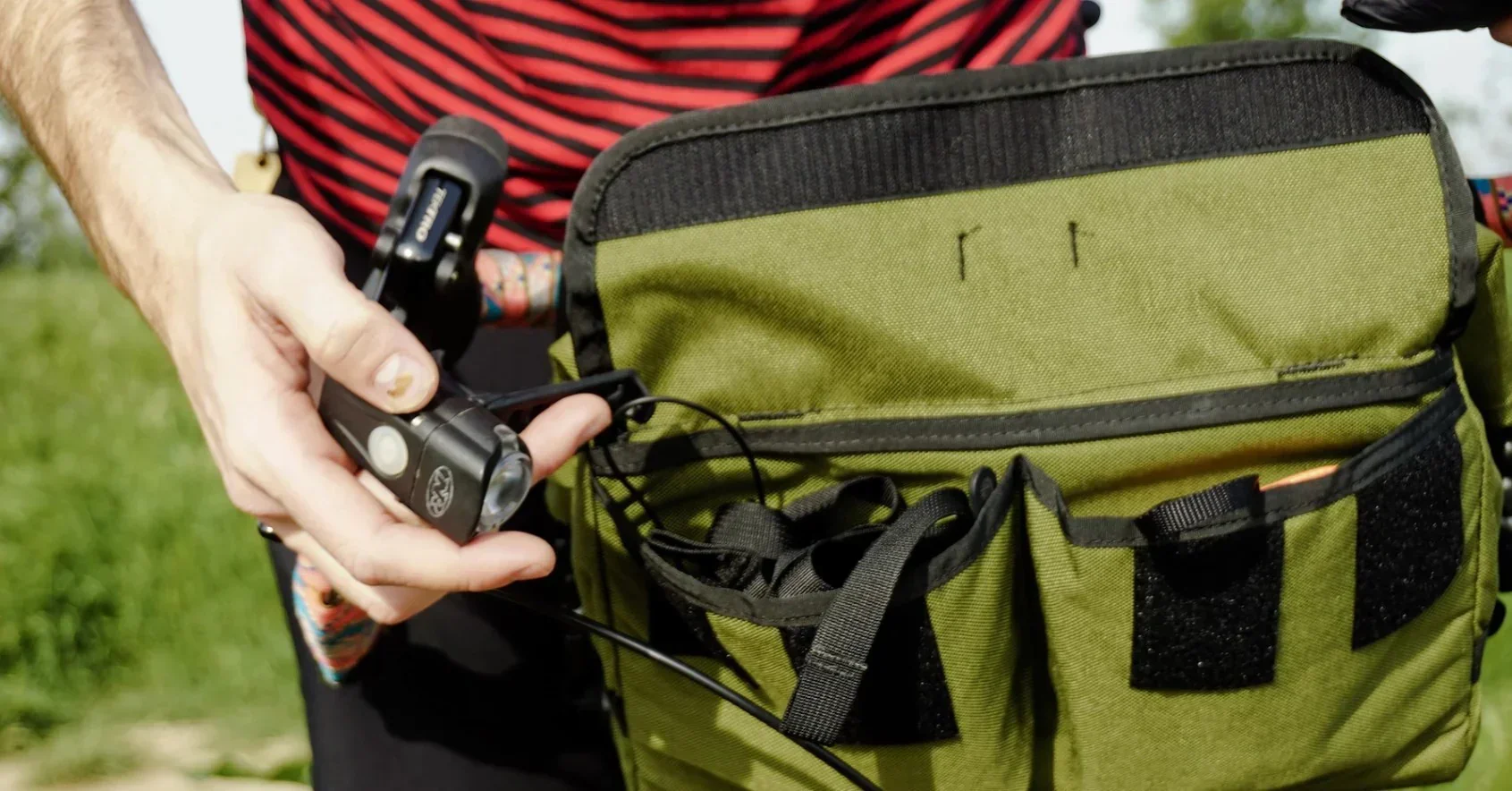 Road Runner Bags Middle Earth Jammer Handlebar Bag - Image 9