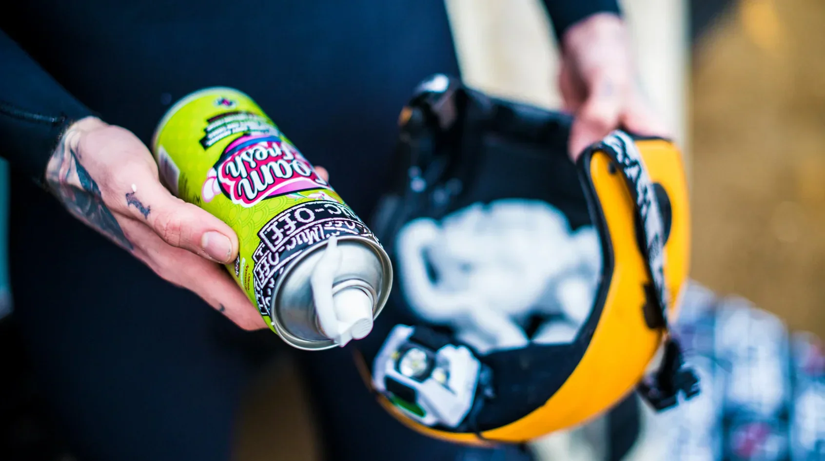 Muc Off Helmet Foam Fresh 400ml - Image 6