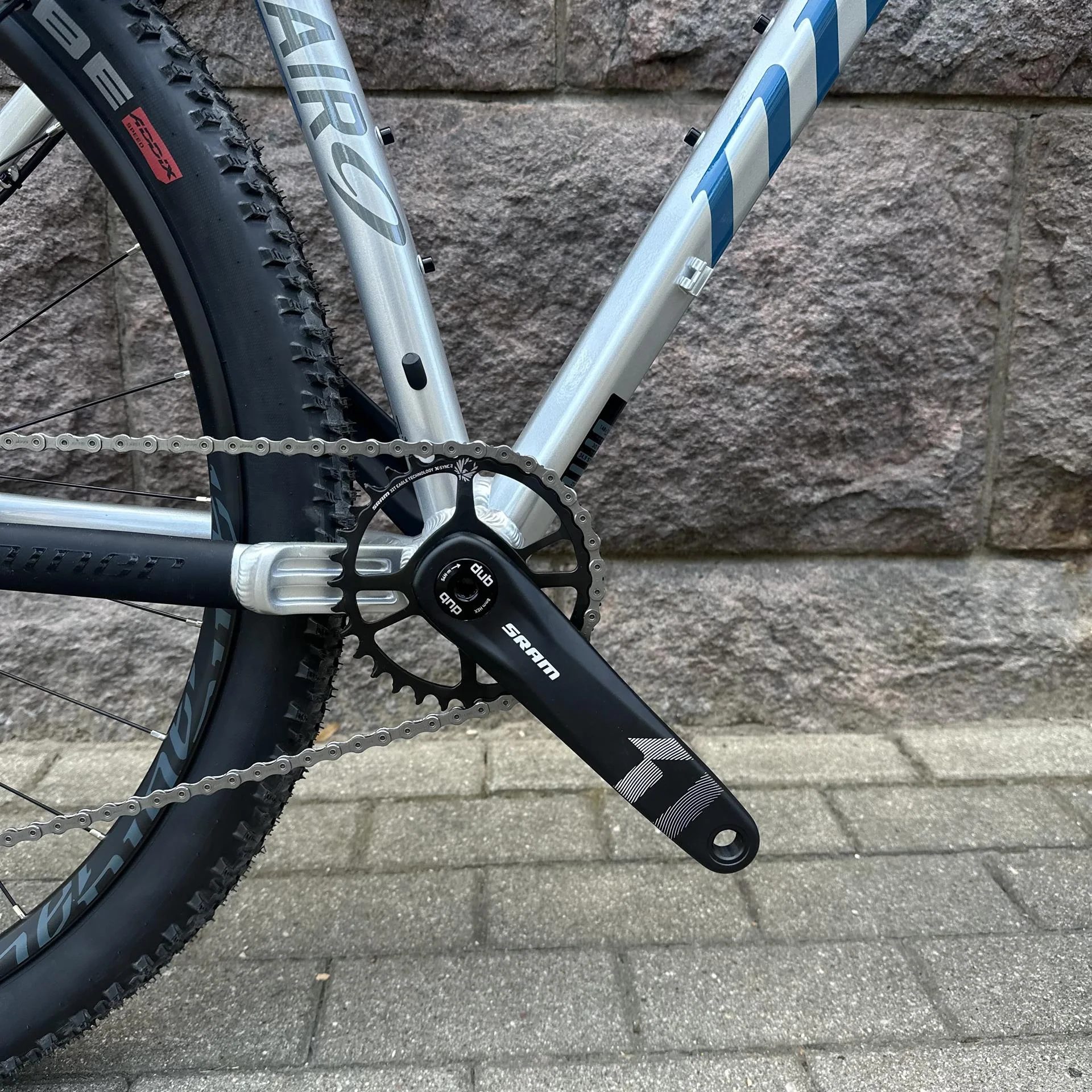 Niner Air Silver Baja Blue 2-Star Size LG - Image 3