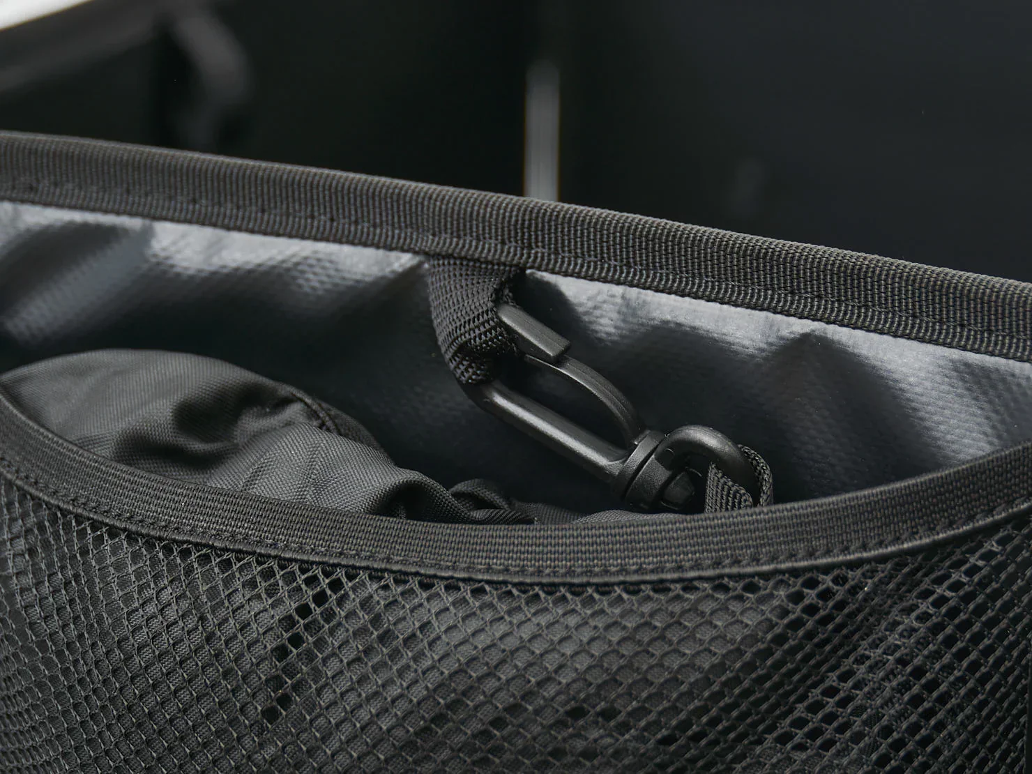 Omnium Box Rain Cover - Image 4