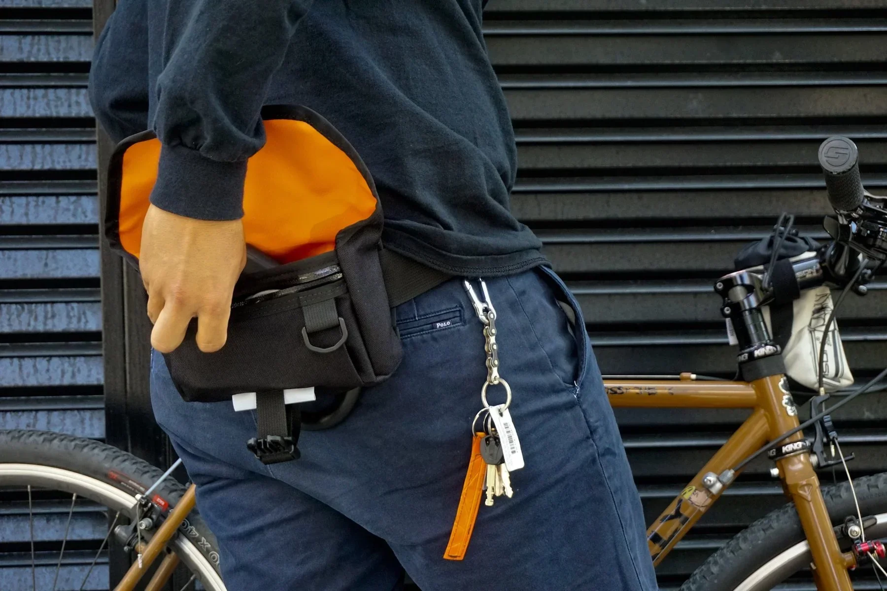 Road Runner Hip Bag - Image 6