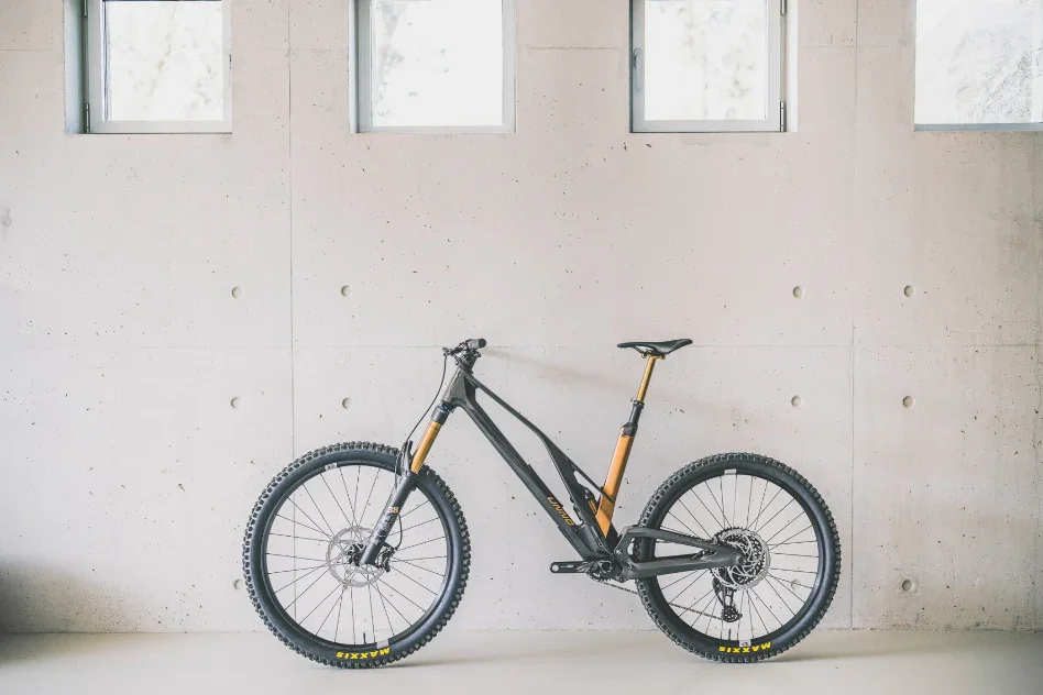 Unno Bikes Burn - Image 12