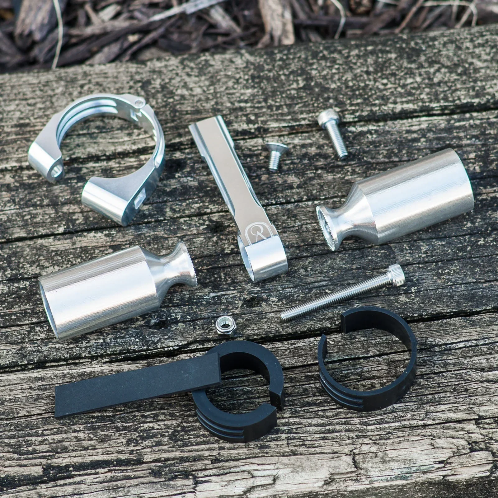 Velo Orange Handlebar Accessory Mount - Image 3